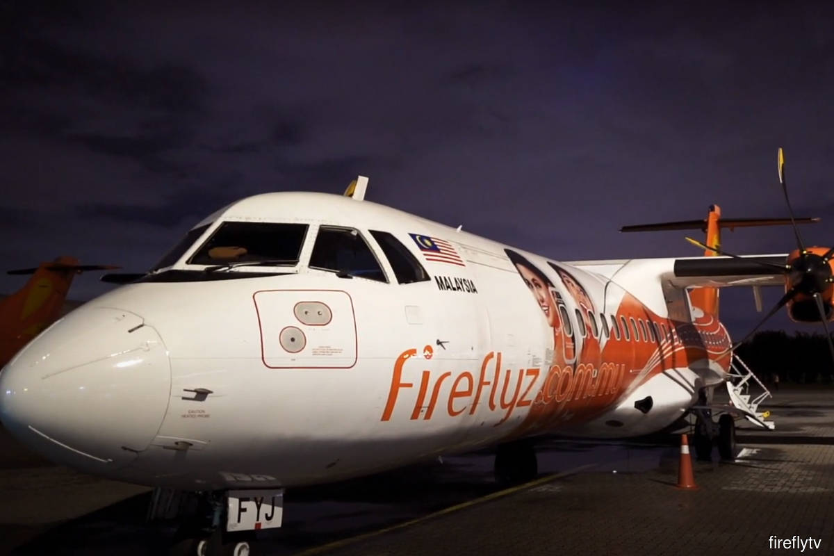 Firefly resumes flights to Singapore